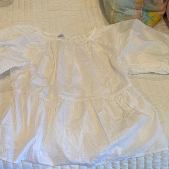 White shirt - Picture 2 of 5